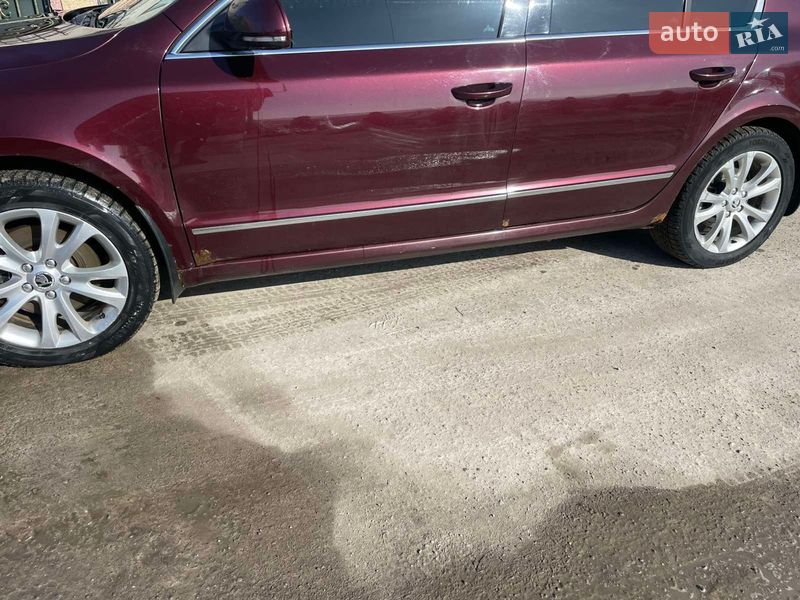 Ліфтбек Skoda Superb 2010 в Львові