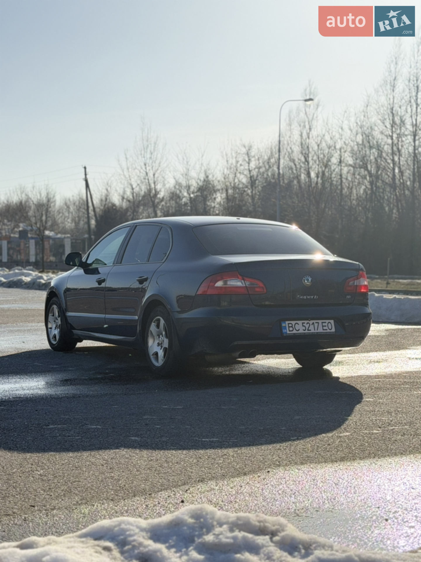 2011 Skoda Superb - мініатюра 2