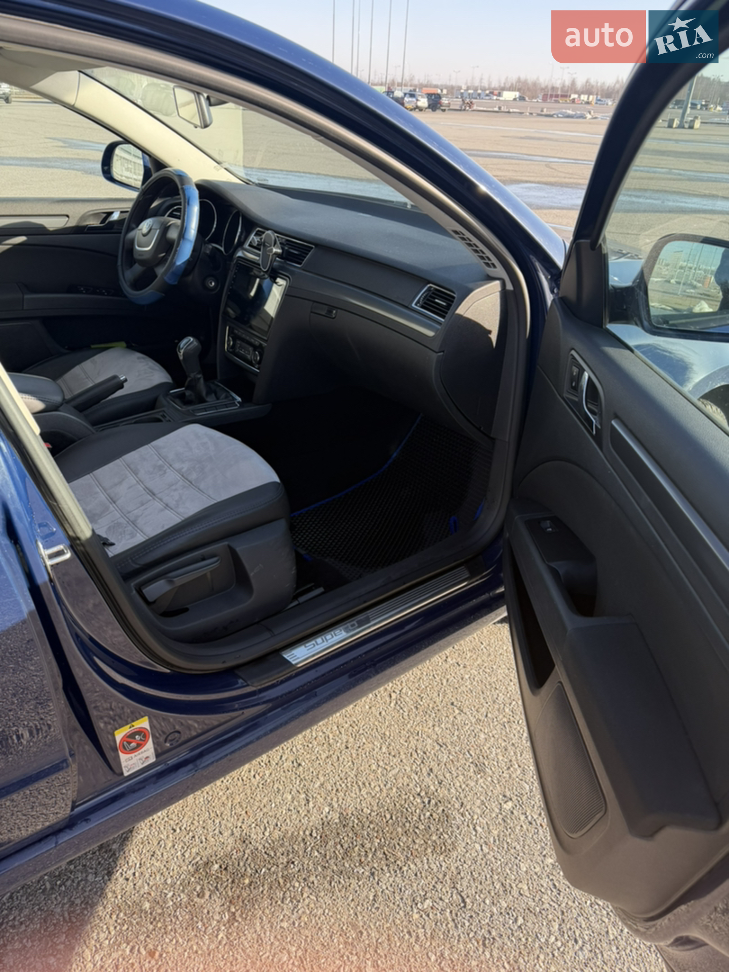 2011 Skoda Superb - мініатюра 8