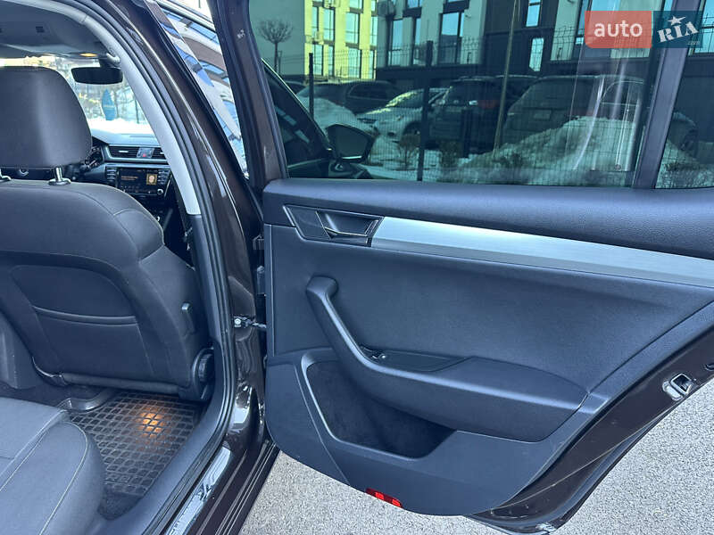 Лифтбек Skoda Superb 2016 в Ивано-Франковске