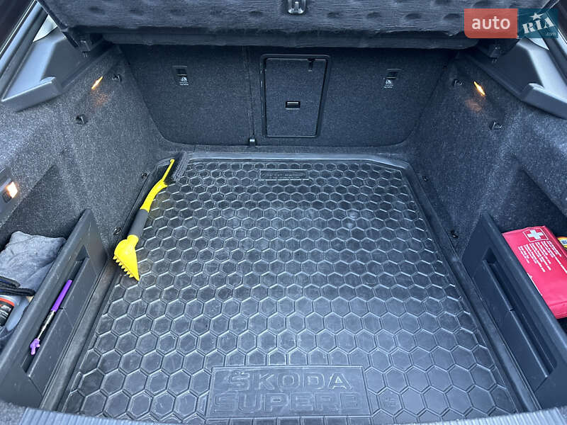 Лифтбек Skoda Superb 2016 в Ивано-Франковске