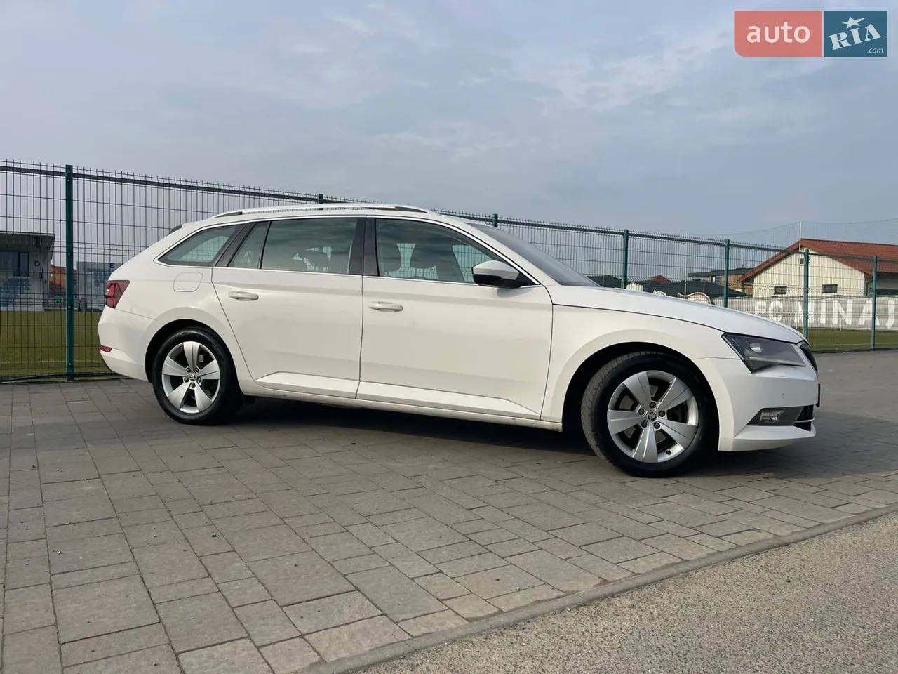 2016 Skoda Superb - мініатюра 17