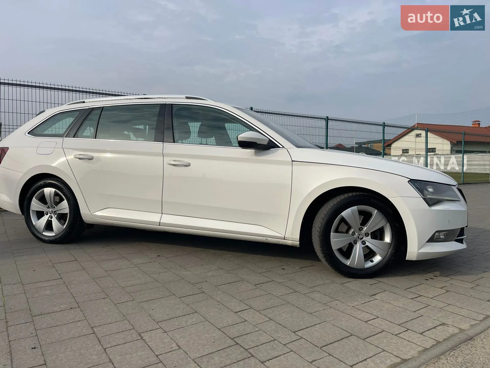 2016 Skoda Superb - мініатюра 10