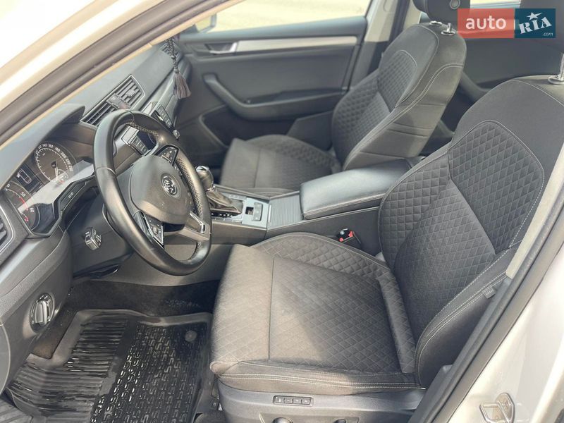 Універсал Skoda Superb 2016 в Ужгороді