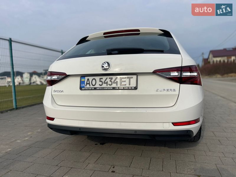Універсал Skoda Superb 2016 в Ужгороді