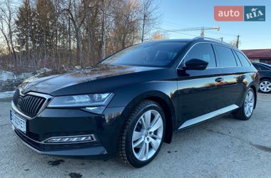 Универсал Skoda Superb 2020 в Звягеле