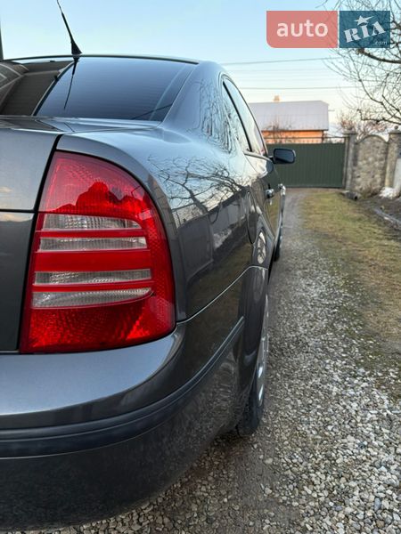 Ліфтбек Skoda Superb 2003 в Коломиї