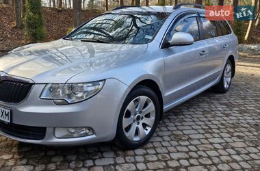 Универсал Skoda Superb 2011 в Дрогобыче