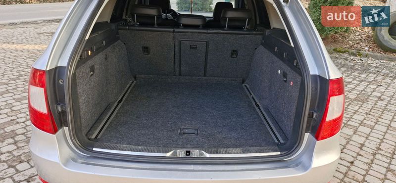 Універсал Skoda Superb 2011 в Дрогобичі