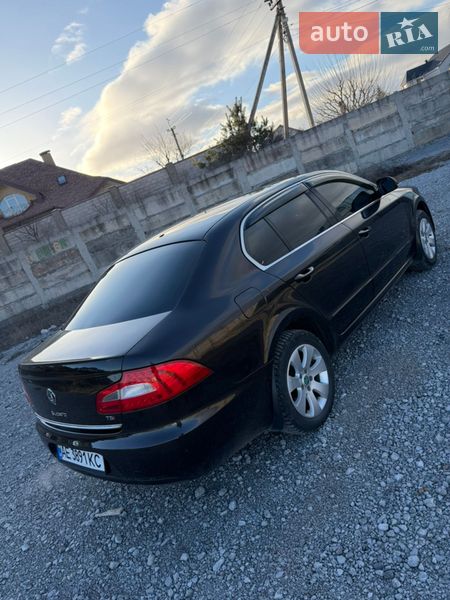 Лифтбек Skoda Superb 2012 в Каменском