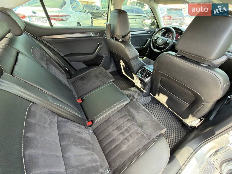 Лифтбек Skoda Superb 2022 в Киеве