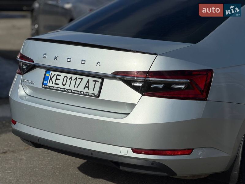 Лифтбек Skoda Superb 2022 в Киеве