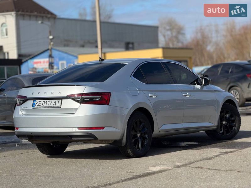 Лифтбек Skoda Superb 2022 в Киеве