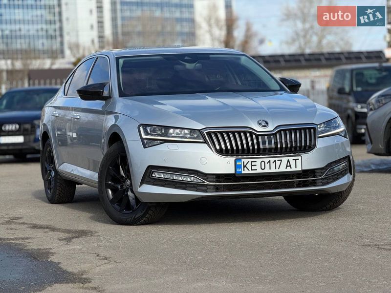 Лифтбек Skoda Superb 2022 в Киеве