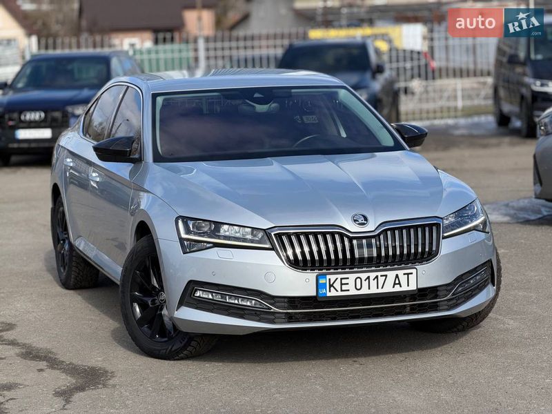 Лифтбек Skoda Superb 2022 в Киеве