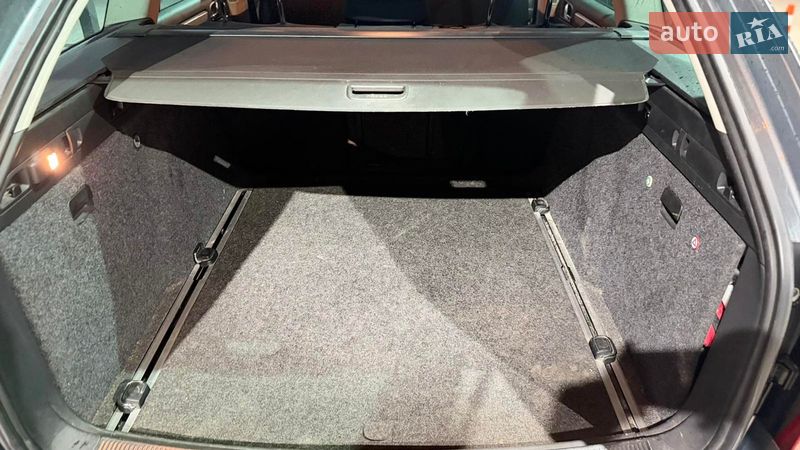 Универсал Skoda Superb 2012 в Ужгороде