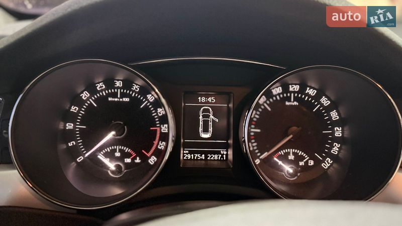 Универсал Skoda Superb 2012 в Ужгороде