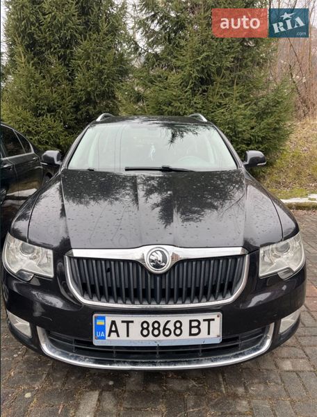 Универсал Skoda Superb 2012 в Рахове