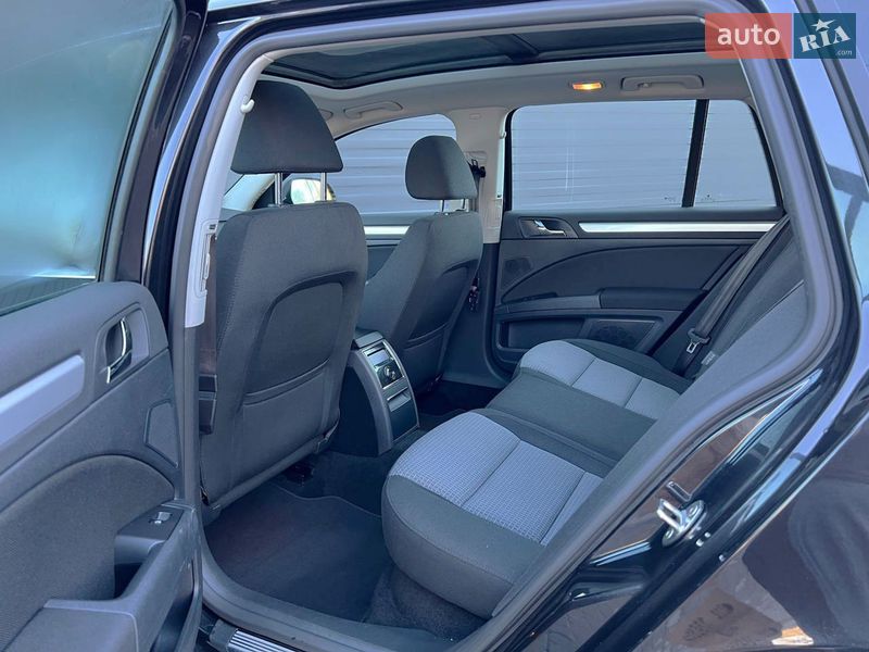 Универсал Skoda Superb 2013 в Каменском