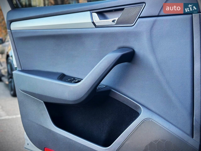 Лифтбек Skoda Superb 2019 в Киеве