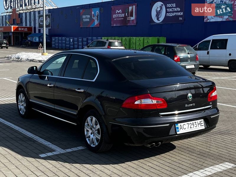 Лифтбек Skoda Superb 2012 в Луцке