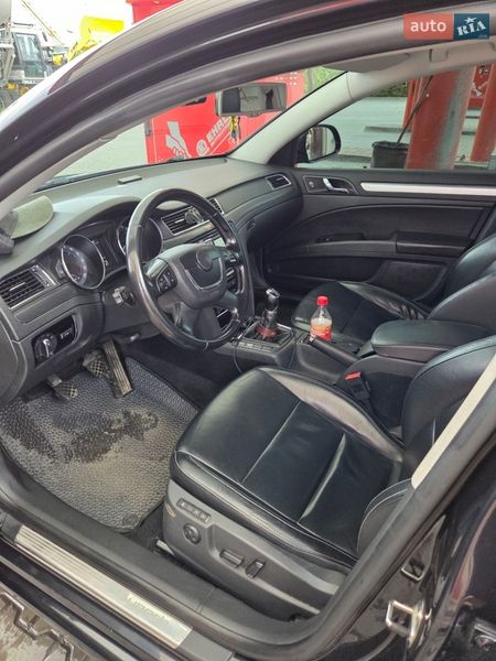 Універсал Skoda Superb 2013 в Луцьку