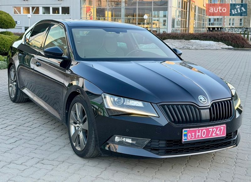 Лифтбек Skoda Superb 2017 в Луцке