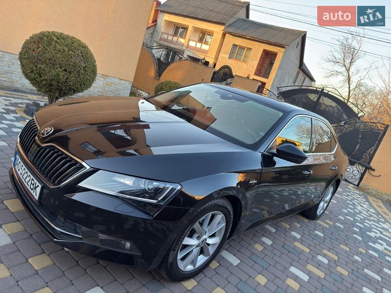 Лифтбек Skoda Superb 2015 в Тячеве