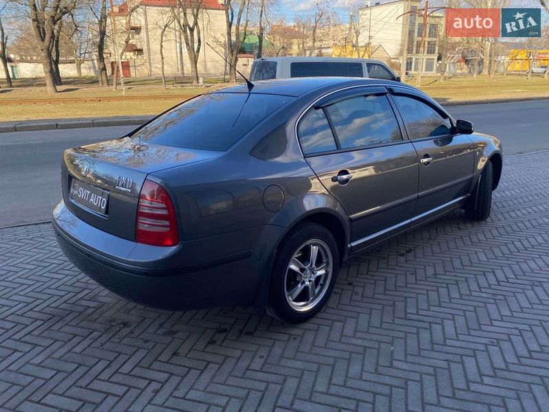 Лифтбек Skoda Superb 2006 в Николаеве