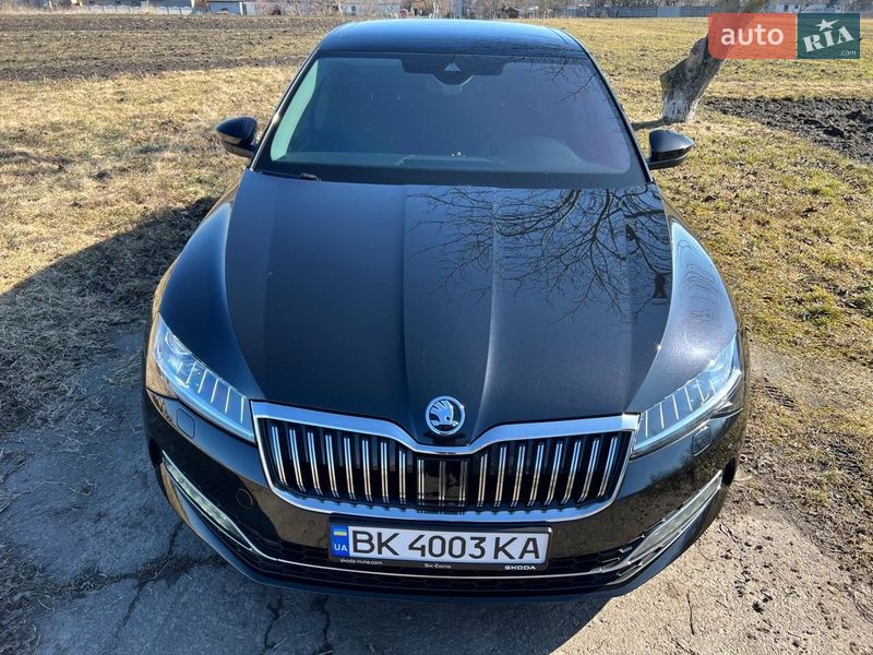 Лифтбек Skoda Superb 2022 в Ровно