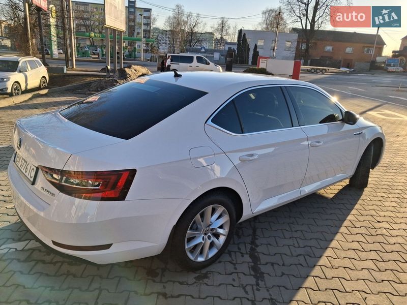 Лифтбек Skoda Superb 2019 в Хмельницком