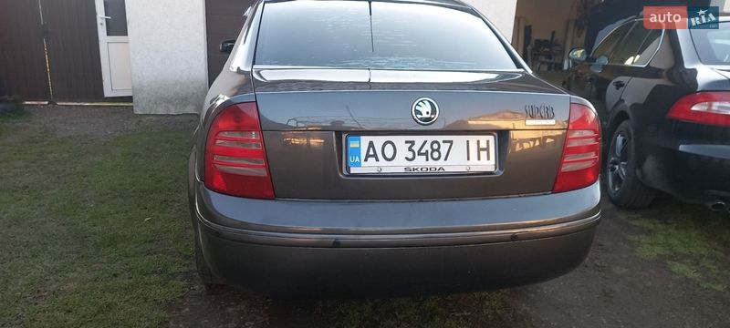 Skoda Superb 2003