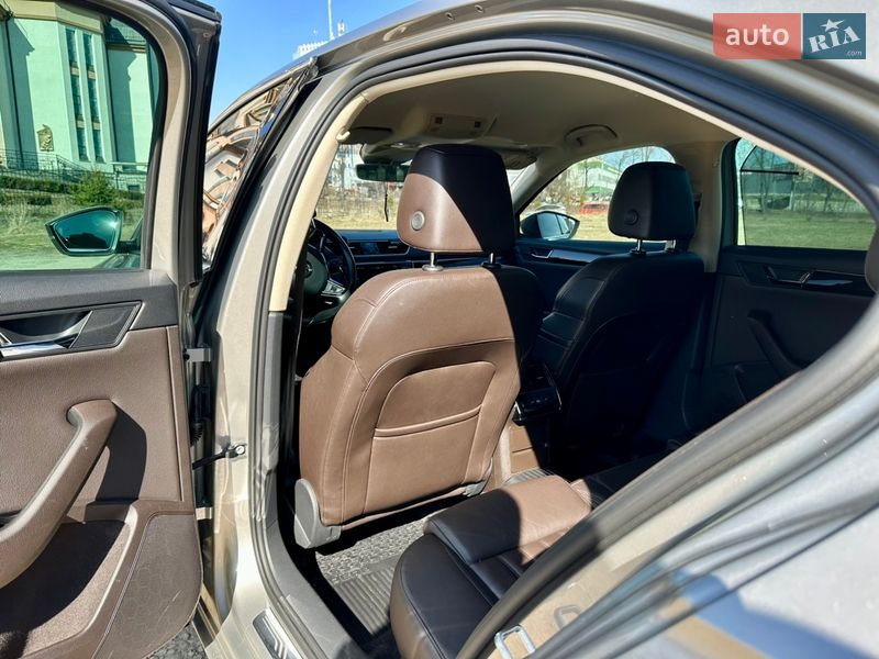 Лифтбек Skoda Superb 2015 в Ивано-Франковске
