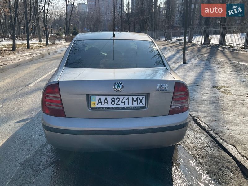 Ліфтбек Skoda Superb 2006 в Києві