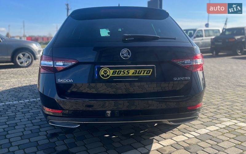 Універсал Skoda Superb 2019 в Мукачевому