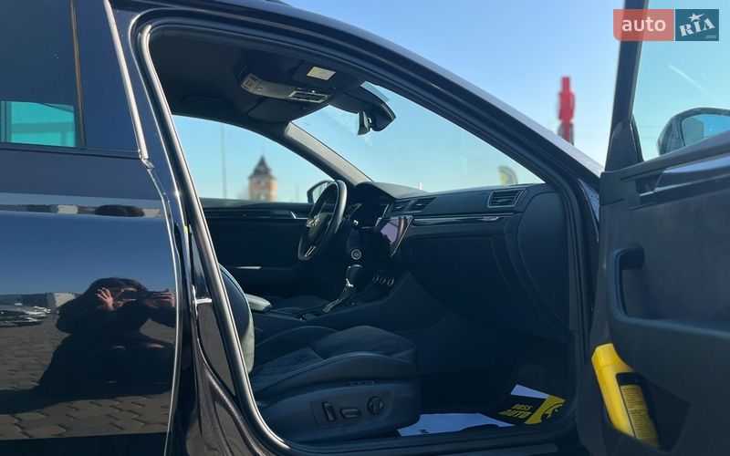 Універсал Skoda Superb 2019 в Мукачевому