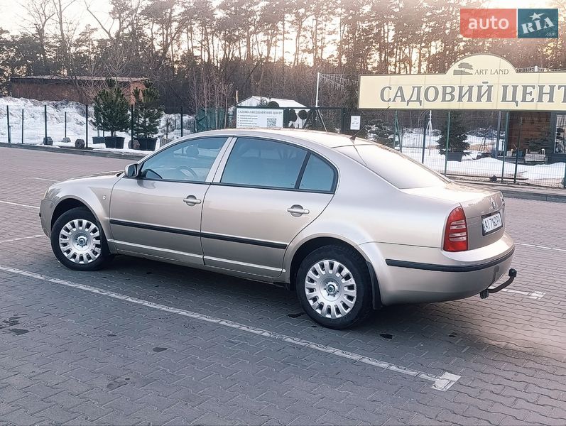 Лифтбек Skoda Superb 2003 в Чернигове