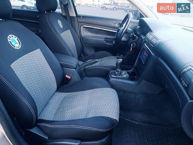 Лифтбек Skoda Superb 2003 в Чернигове