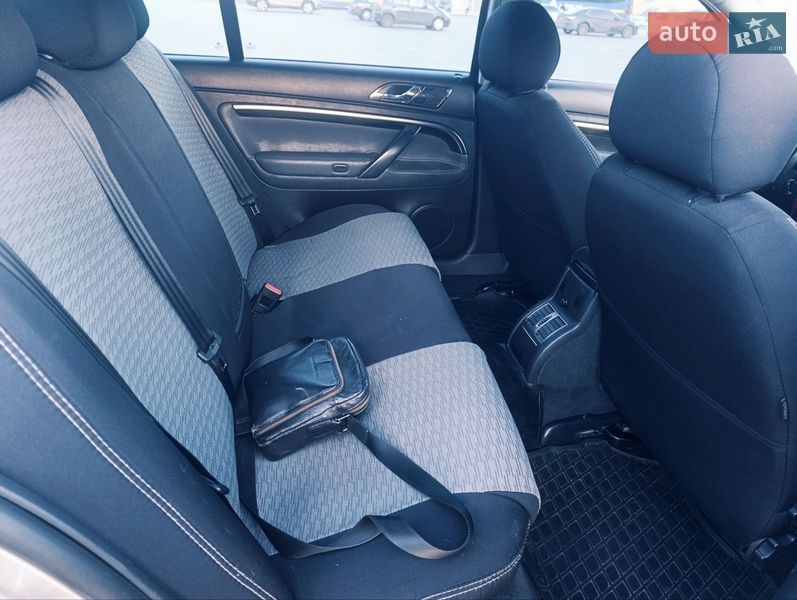 Лифтбек Skoda Superb 2003 в Чернигове