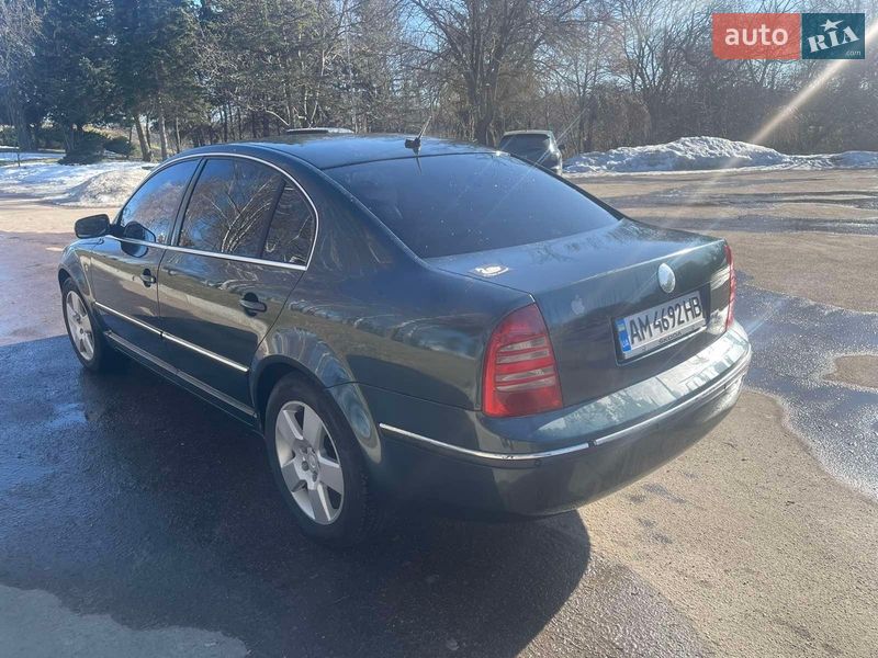 Лифтбек Skoda Superb 2004 в Житомире