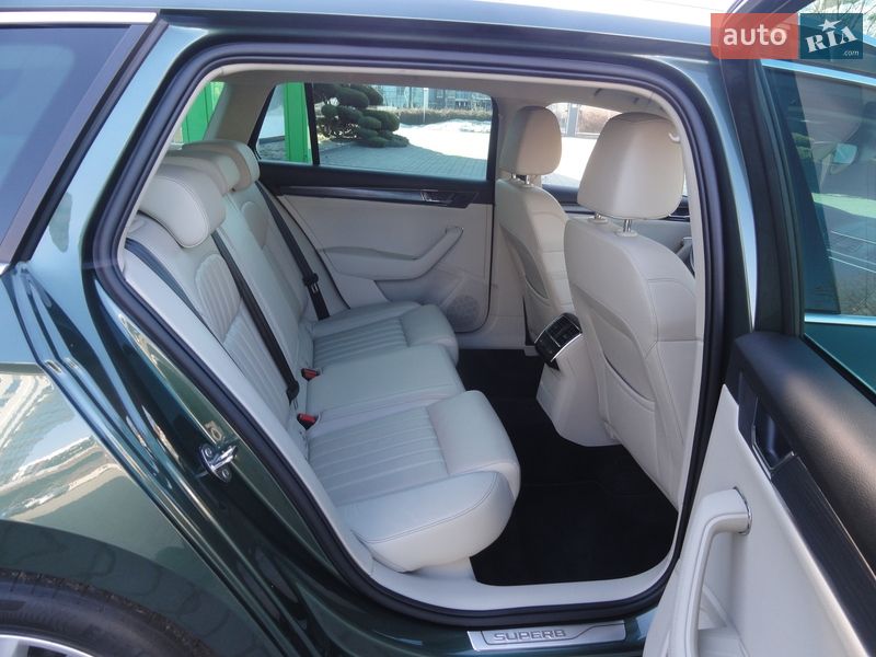 Універсал Skoda Superb 2020 в Луцьку