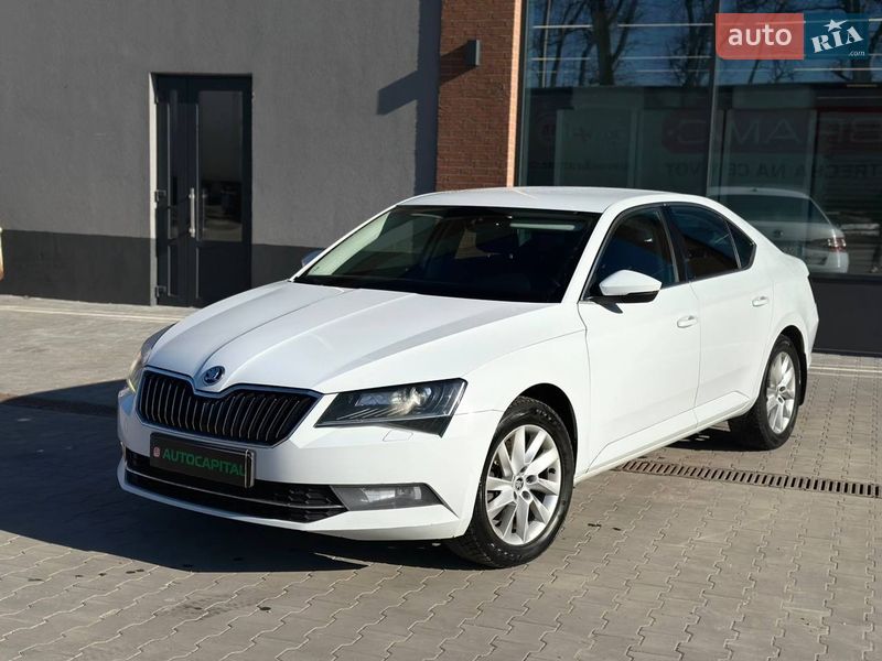 Лифтбек Skoda Superb 2018 в Киеве