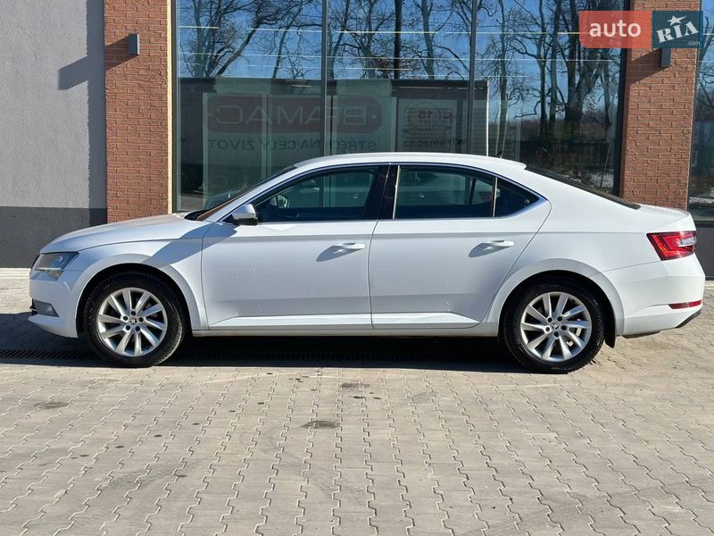 Лифтбек Skoda Superb 2018 в Киеве