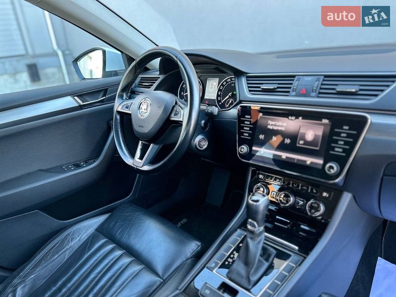 Лифтбек Skoda Superb 2018 в Киеве