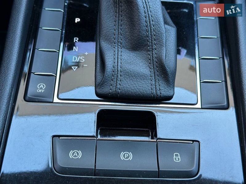 Лифтбек Skoda Superb 2018 в Киеве