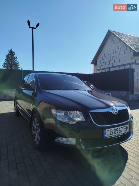 Лифтбек Skoda Superb 2012 в Ичне