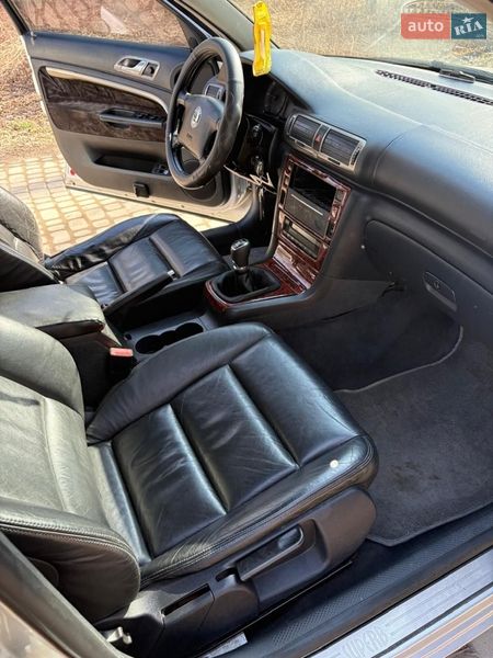 Лифтбек Skoda Superb 2003 в Жовкве