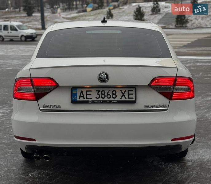 Лифтбек Skoda Superb 2013 в Днепре
