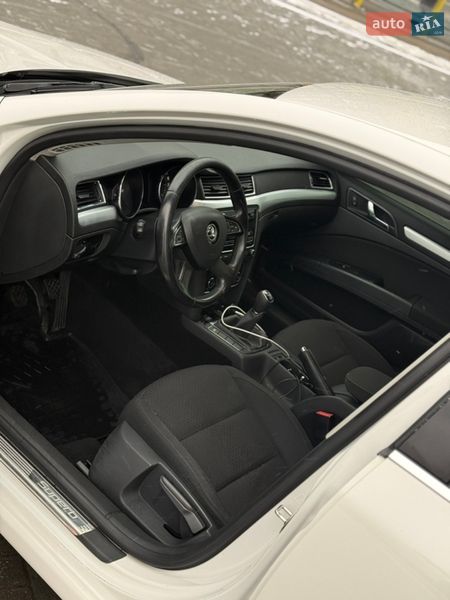 Лифтбек Skoda Superb 2013 в Днепре