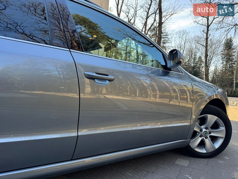 Универсал Skoda Superb 2012 в Дрогобыче